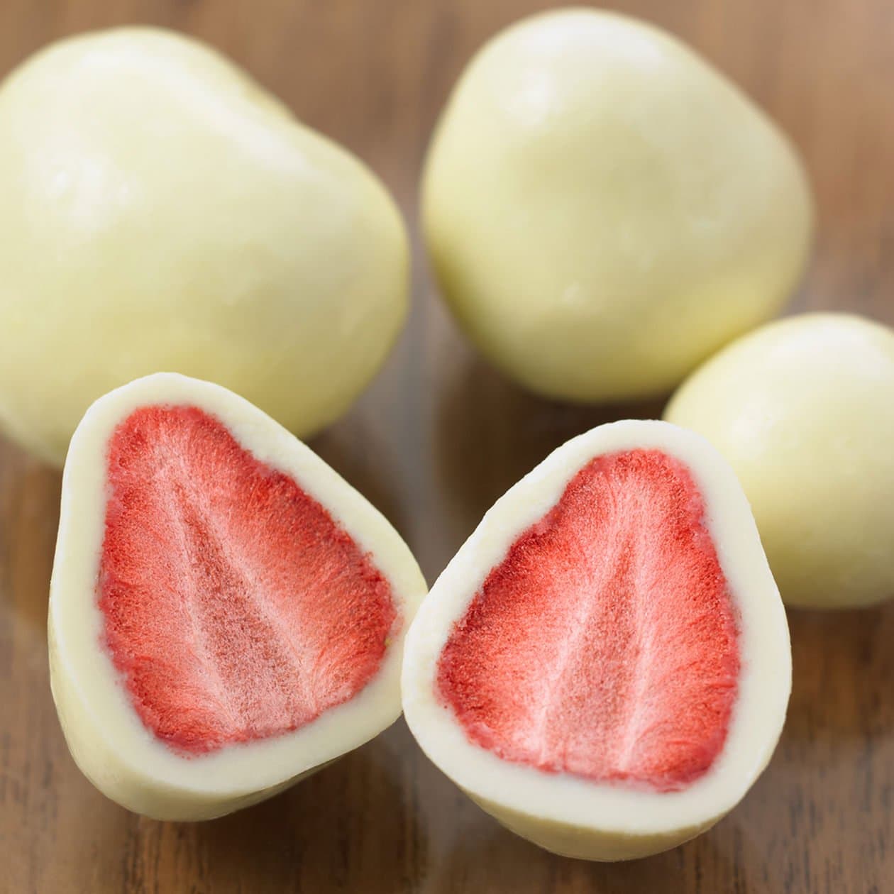 White Chocolate Strawberry (50g x 6Packs) [Japan Imported] Japanese Snacks