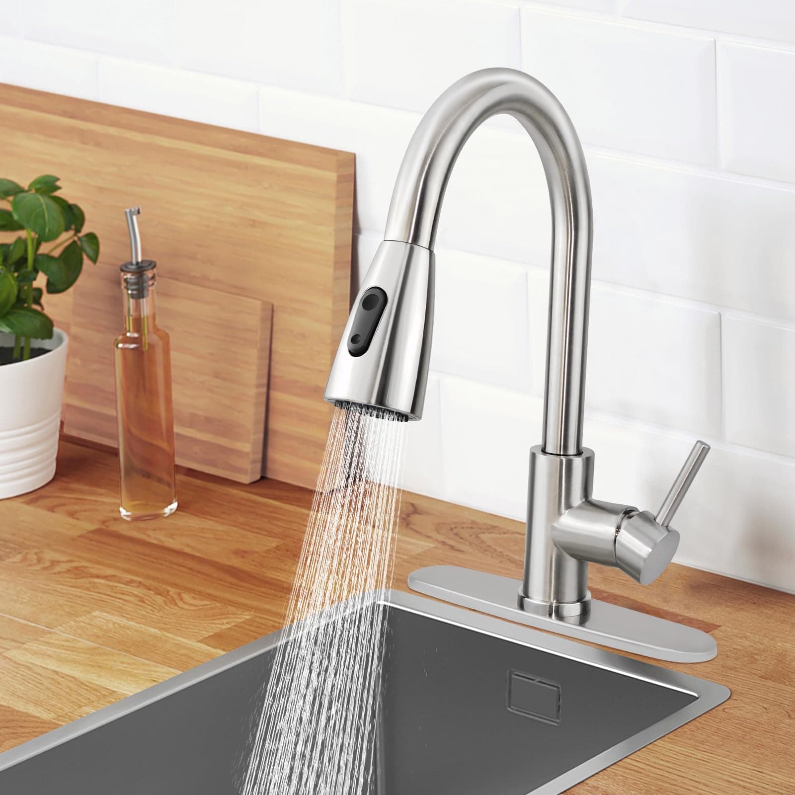 Kitchen Faucets with Pull Down Sprayer, Modern Stainless Steel Kitchen Sink Faucets, Single Handle Brushed Nickel Kitchen Mixer for Sink, Kitchen Tap Hot and Cold with deck plate