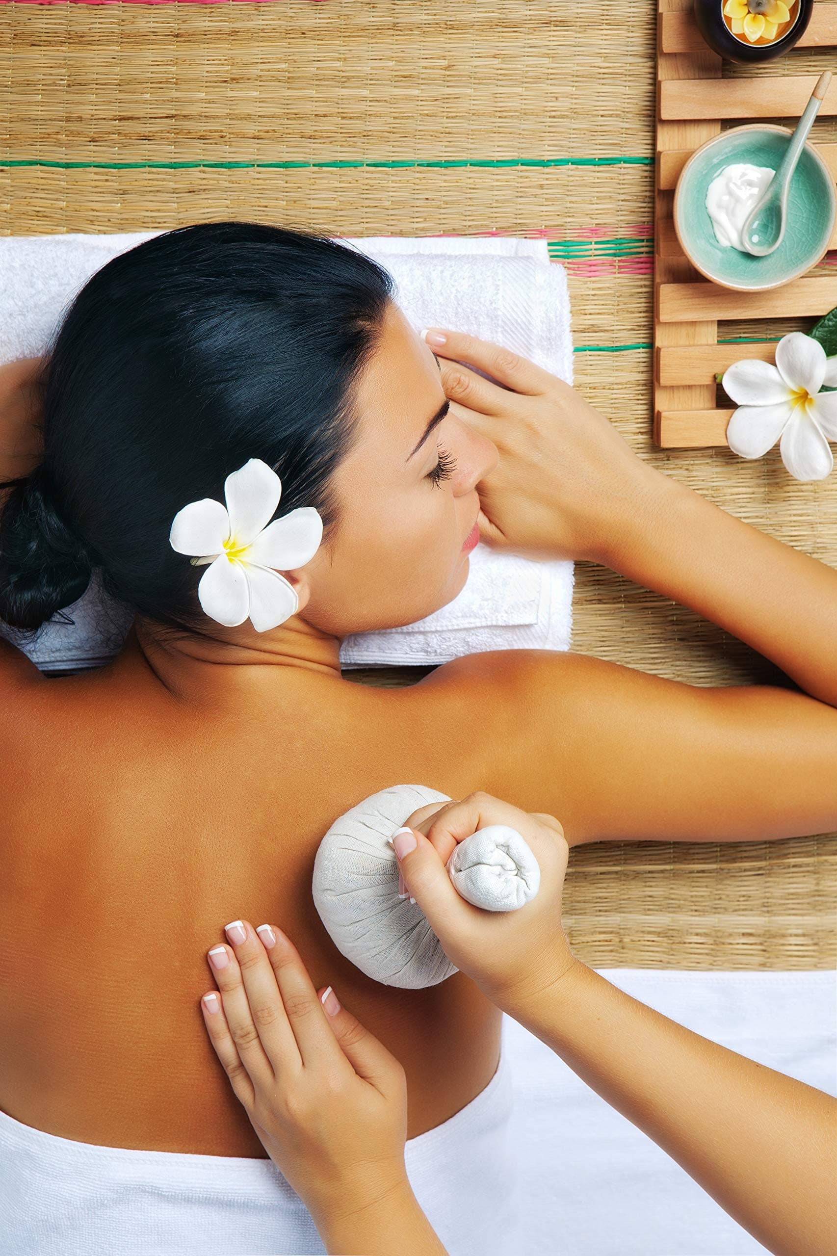 LamoonePremium Thai Herbal Massage Ball, Aroma Compress Ball 100% Natural herb for Spa and Athletes (Pack of 2) 100g Each (3.5 oz) Each