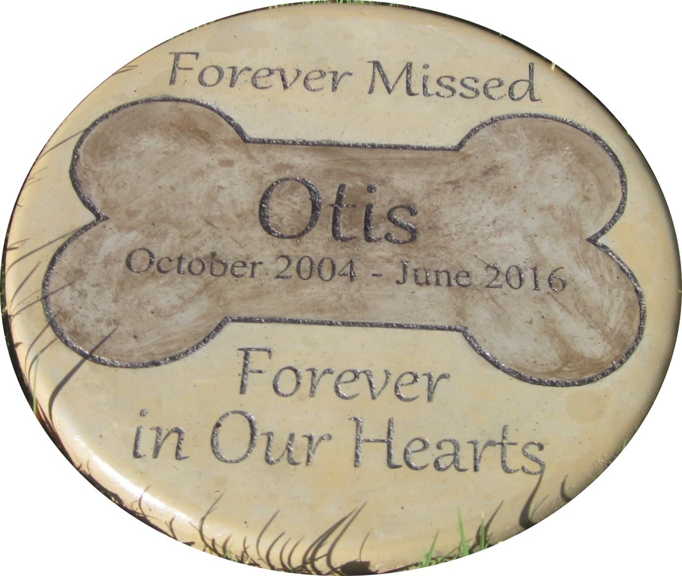 Personalized Pet Memorial Step Stone 11" Diameter Forever Missed Forever in Our Hearts