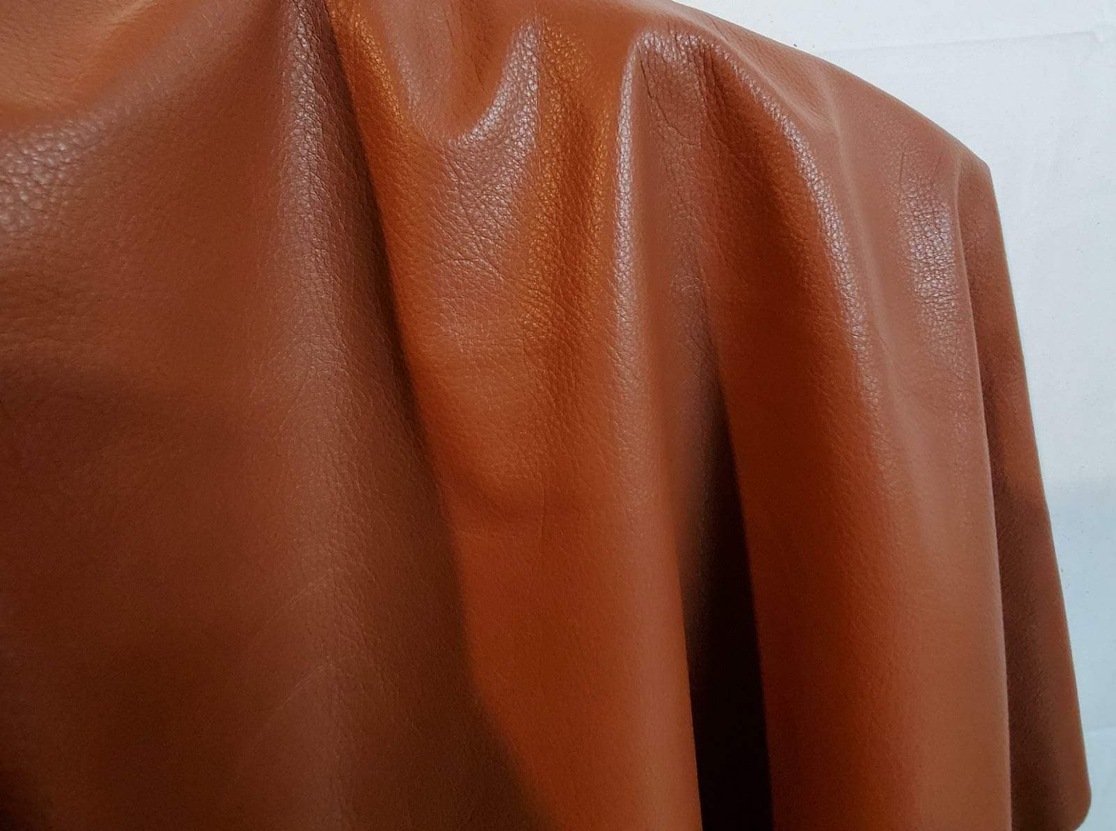 NAT Leathers Brown Cognac Tan Weekender Two Tone Upholstery Chap Piece Cowhide Genuine Leather Hide Skin (14"x24" inch Cutting)